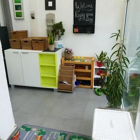 Studio With Kitchen, Shower Garden Apartment Antwerp